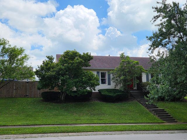 888 Cypress Point Way, Lexington, KY 40509