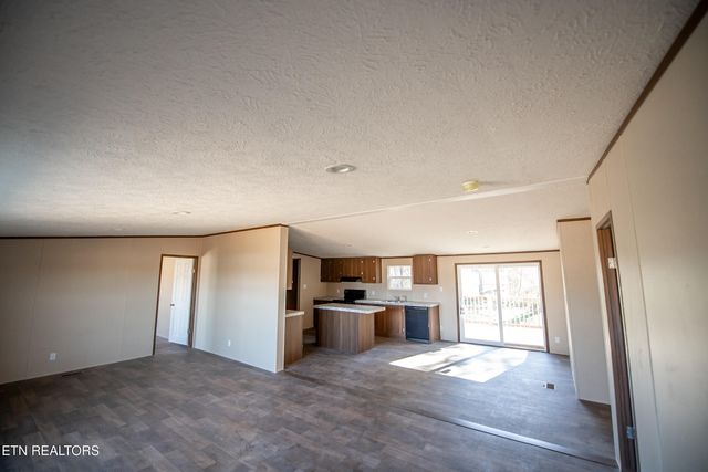 189 Meadow Lawn Drive, Englewood, TN 37329