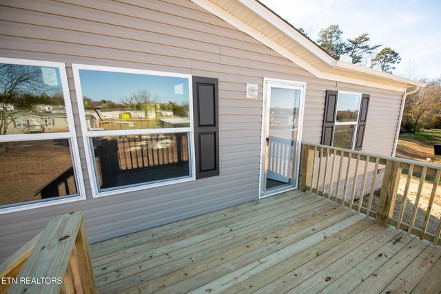 189 Meadow Lawn Drive, Englewood, TN 37329