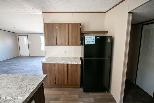 189 Meadow Lawn Drive, Englewood, TN 37329