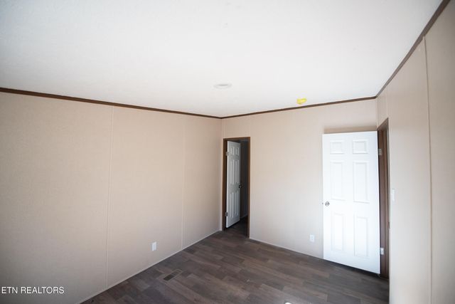 189 Meadow Lawn Drive, Englewood, TN 37329