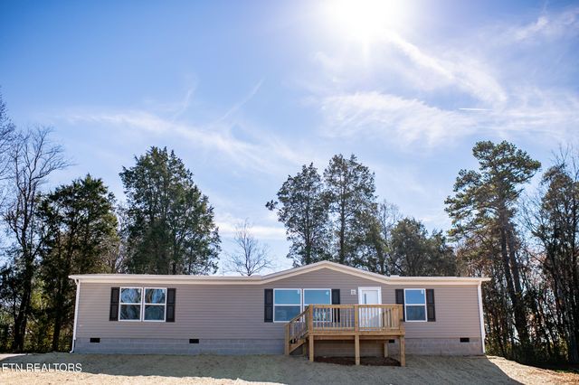 189 Meadow Lawn Drive, Englewood, TN 37329