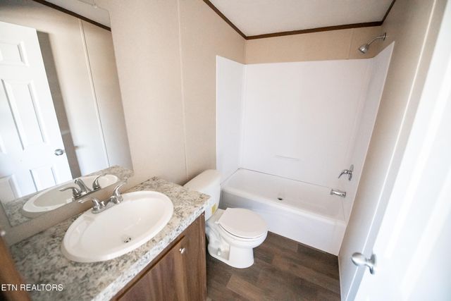 189 Meadow Lawn Drive, Englewood, TN 37329