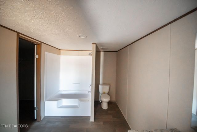 189 Meadow Lawn Drive, Englewood, TN 37329