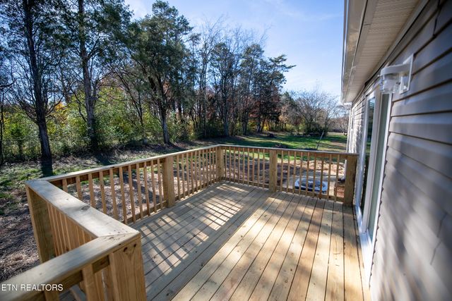 189 Meadow Lawn Drive, Englewood, TN 37329