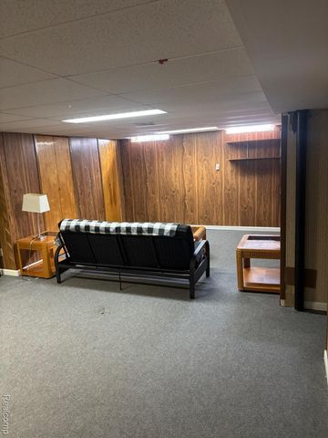 31527 Stricker Drive, Warren, MI 48088