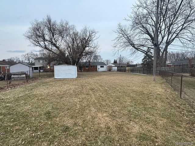 31527 Stricker Drive, Warren, MI 48088