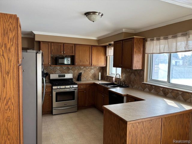 31527 Stricker Drive, Warren, MI 48088