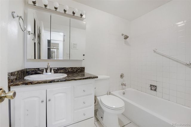 8824 E Florida Avenue 213, Denver, CO 80247