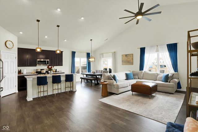 2259 Summer Shore Drive, Greenwood, IN 46143