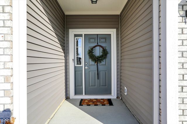 2259 Summer Shore Drive, Greenwood, IN 46143