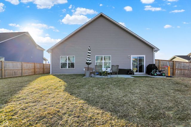 2259 Summer Shore Drive, Greenwood, IN 46143
