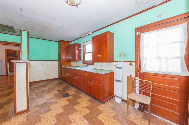 133 Catherine St, Lockport, LA 70374