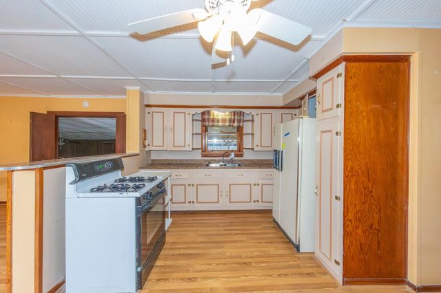 133 Catherine St, Lockport, LA 70374