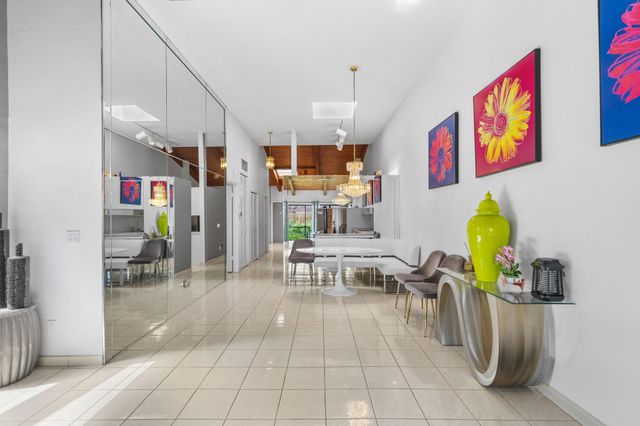 2679 S Parkview Dr 2679, Hallandale Beach, FL 33009