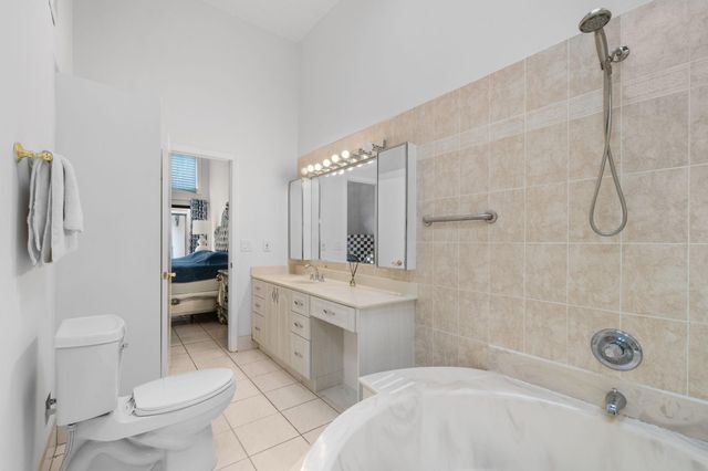 2679 S Parkview Dr 2679, Hallandale Beach, FL 33009