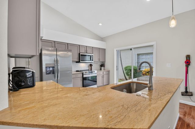 4819 Gateway Gardens Drive, Boynton Beach, FL 33436