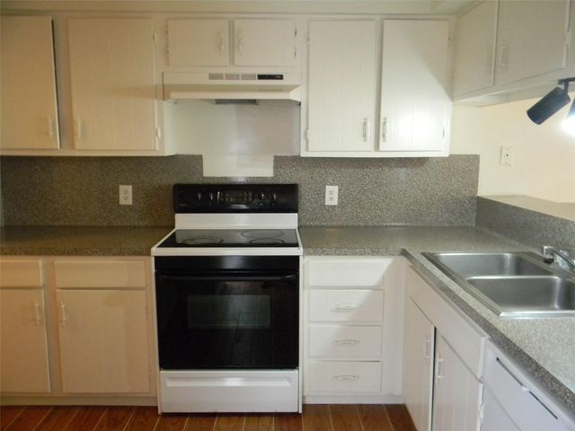 9200 West Bellfort Street 48, Houston, TX 77031