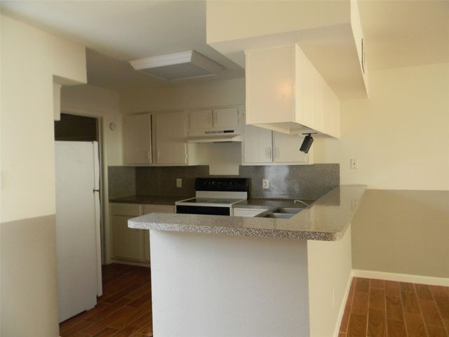 9200 West Bellfort Street 48, Houston, TX 77031