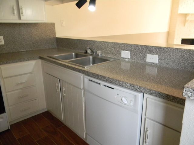 9200 West Bellfort Street 48, Houston, TX 77031
