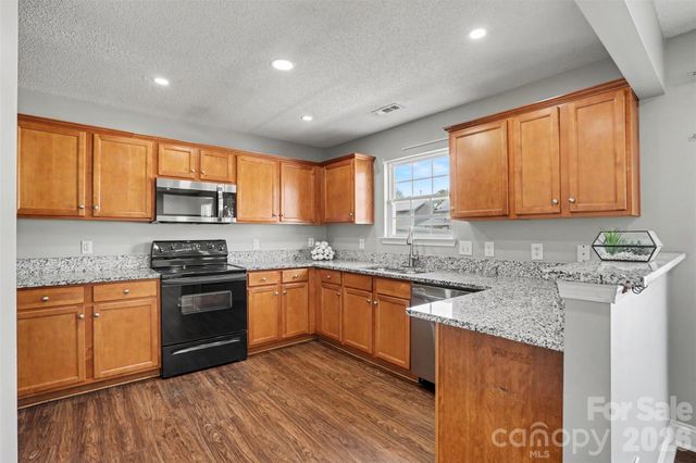 8623 Strider Drive, Charlotte, NC 28212