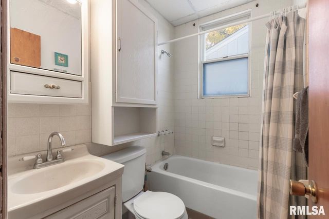 1010 E MONETA Avenue, Peoria Heights, IL 61616