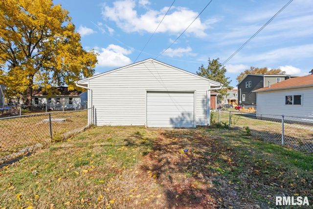 1010 E MONETA Avenue, Peoria Heights, IL 61616