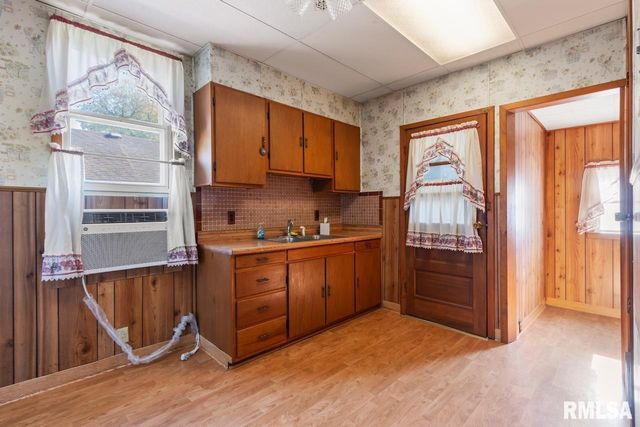 1010 E MONETA Avenue, Peoria Heights, IL 61616