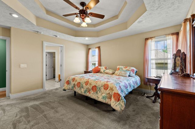 621 W Meadowgate Drive, Springfield, MO 65803