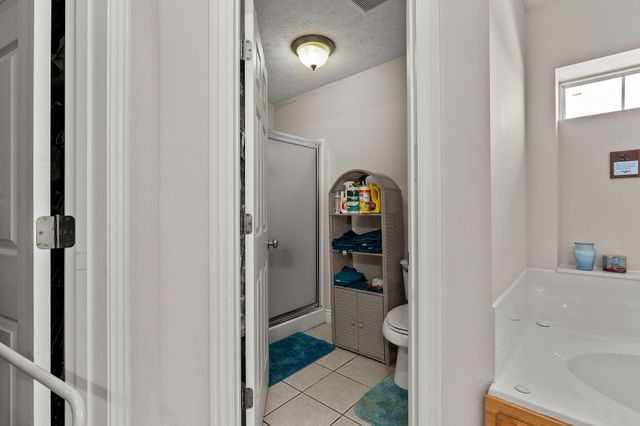 621 W Meadowgate Drive, Springfield, MO 65803