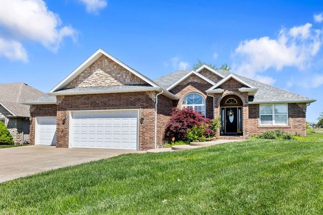 621 W Meadowgate Drive, Springfield, MO 65803