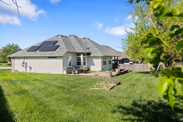 621 W Meadowgate Drive, Springfield, MO 65803