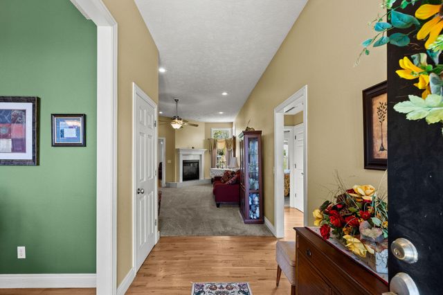 621 W Meadowgate Drive, Springfield, MO 65803