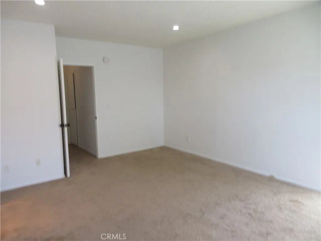 8865 Independence Avenue 26, Canoga Park, CA 91304
