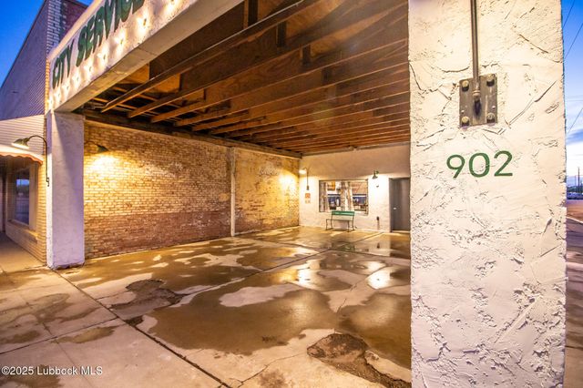 902 Buddy Holly Avenue, Lubbock, TX 79401