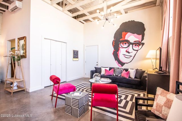 902 Buddy Holly Avenue, Lubbock, TX 79401