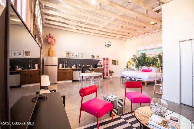 902 Buddy Holly Avenue, Lubbock, TX 79401