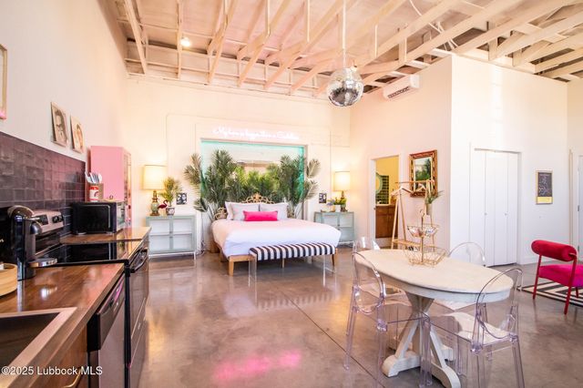 902 Buddy Holly Avenue, Lubbock, TX 79401