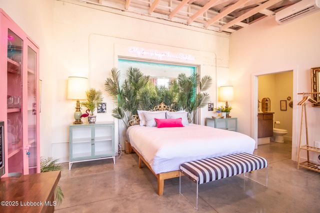 902 Buddy Holly Avenue, Lubbock, TX 79401