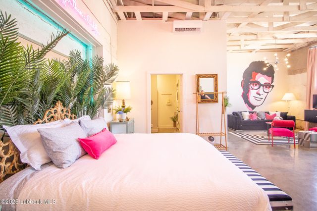 902 Buddy Holly Avenue, Lubbock, TX 79401