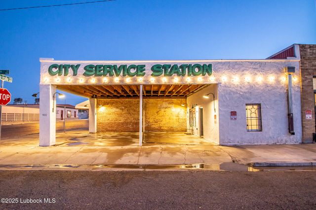 902 Buddy Holly Avenue, Lubbock, TX 79401