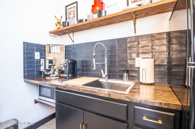 902 Buddy Holly Avenue, Lubbock, TX 79401