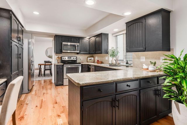 8475 Gullane Court, Dublin, OH 43017