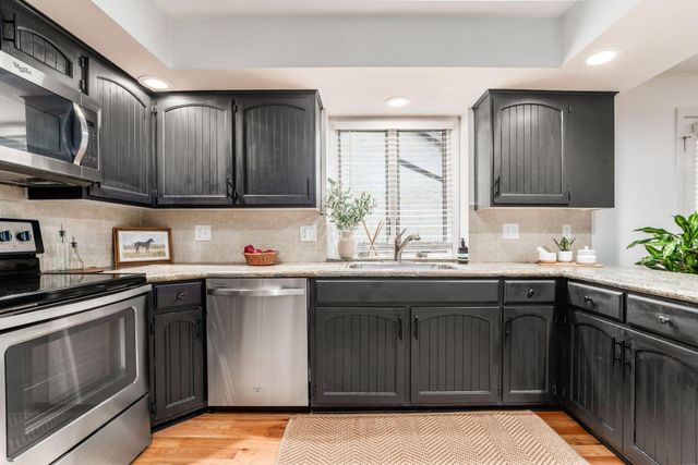 8475 Gullane Court, Dublin, OH 43017