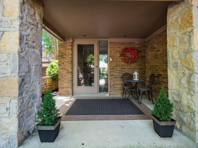 8475 Gullane Court, Dublin, OH 43017