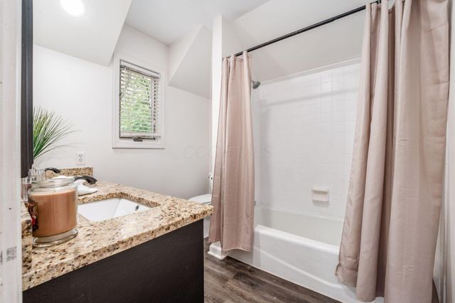 8475 Gullane Court, Dublin, OH 43017