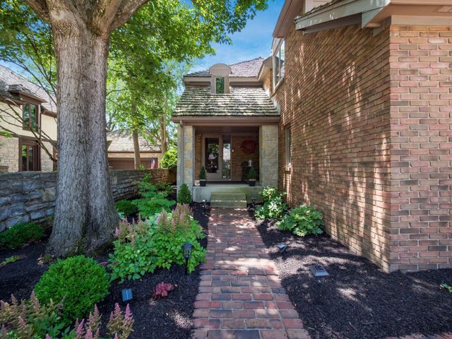 8475 Gullane Court, Dublin, OH 43017