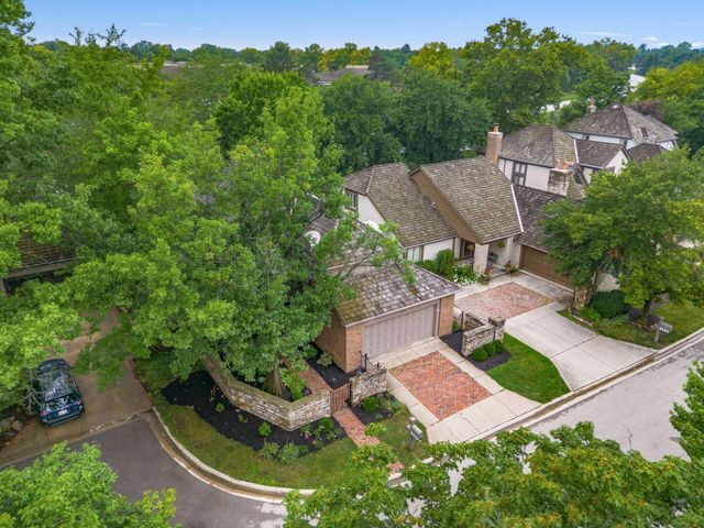 8475 Gullane Court, Dublin, OH 43017