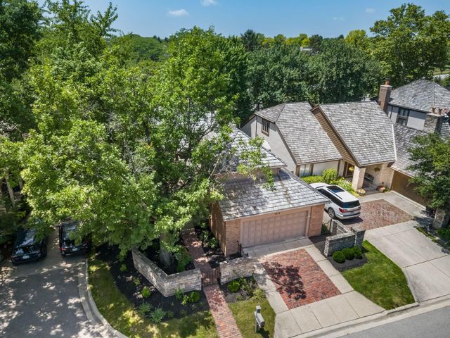 8475 Gullane Court, Dublin, OH 43017