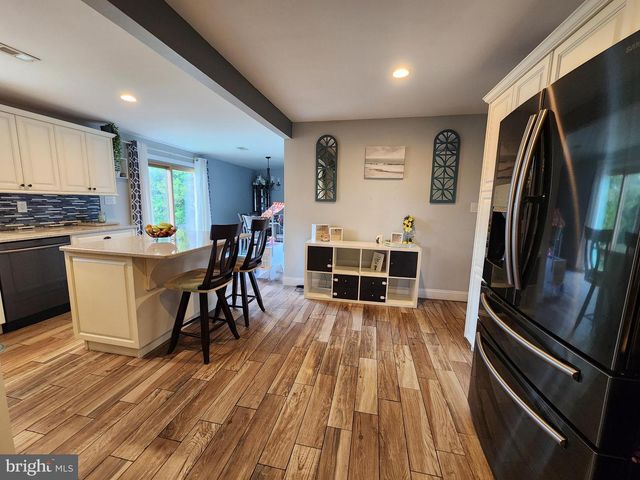 158 MARSHALL AVE, Hamilton, NJ 08619